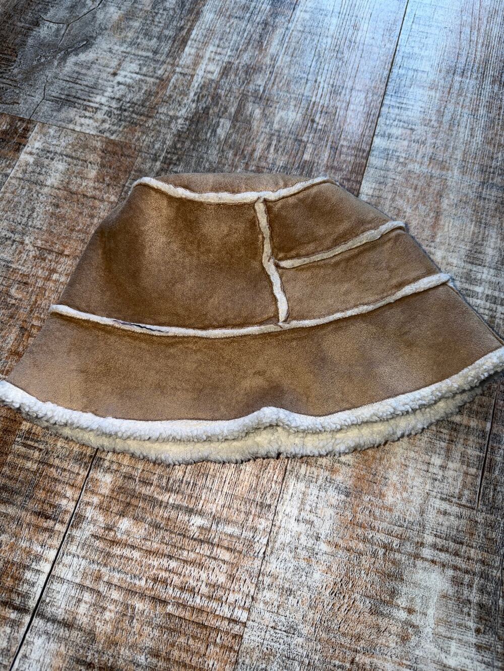 AJ Hunworth Brown Faux Suede Sherpa Lined Bucket Hat
